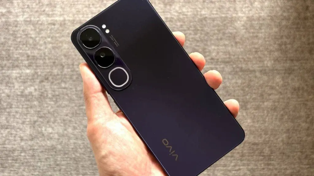 Vivo V40
